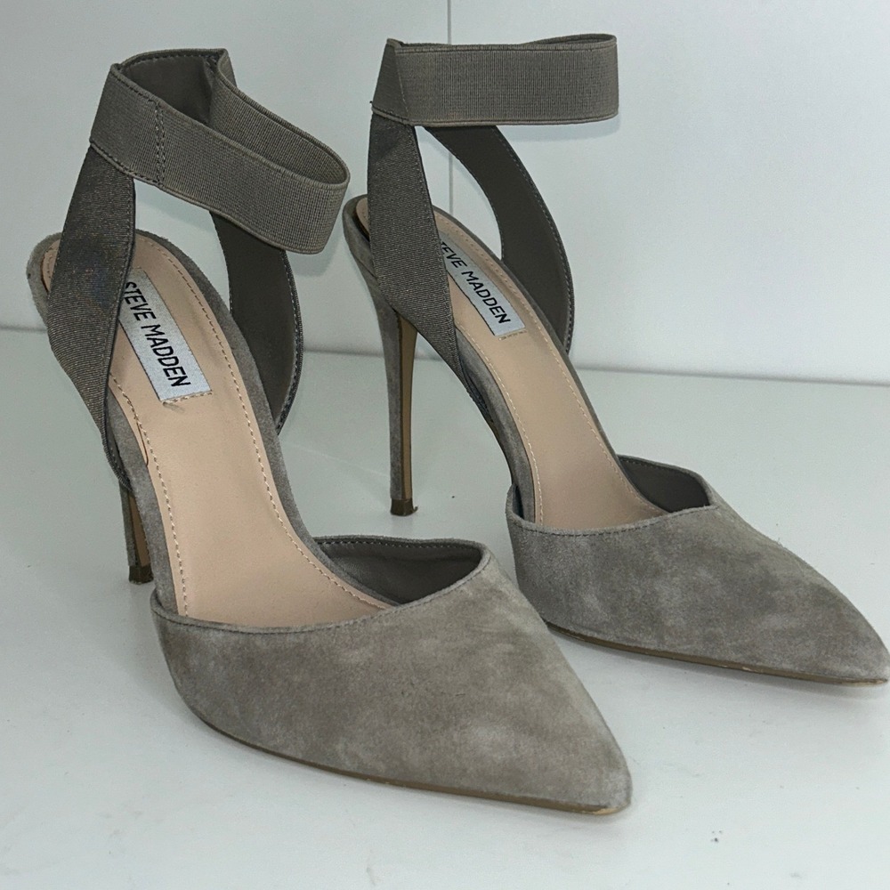 Steve Madden Womens Pointed Toe Stiletto Heels Taupe Suede Ankle Strap 8.5